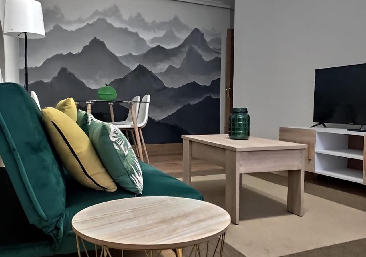 Apartamento Centrico Con Wifi Y Parking De Coche Tamano Medio Onís Exterior foto