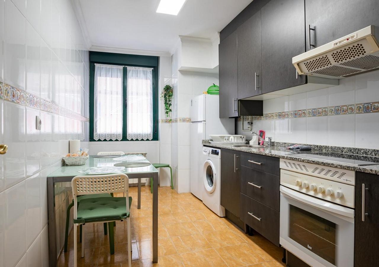 Apartamento Centrico Con Wifi Y Parking De Coche Tamano Medio Onís Exterior foto
