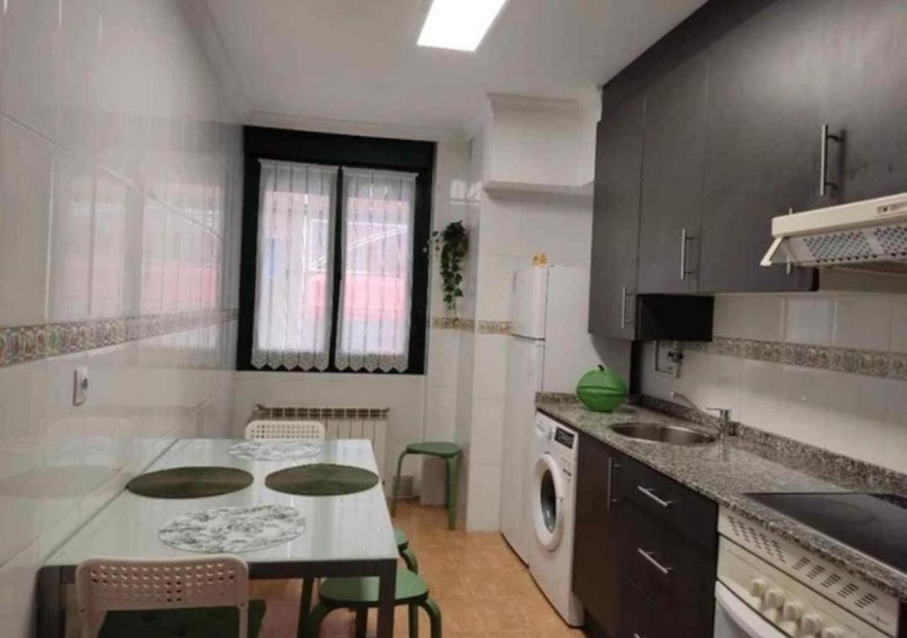 Apartamento Centrico Con Wifi Y Parking De Coche Tamano Medio Onís Exterior foto